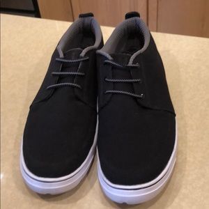 Men’s Under Armour casual shoes
